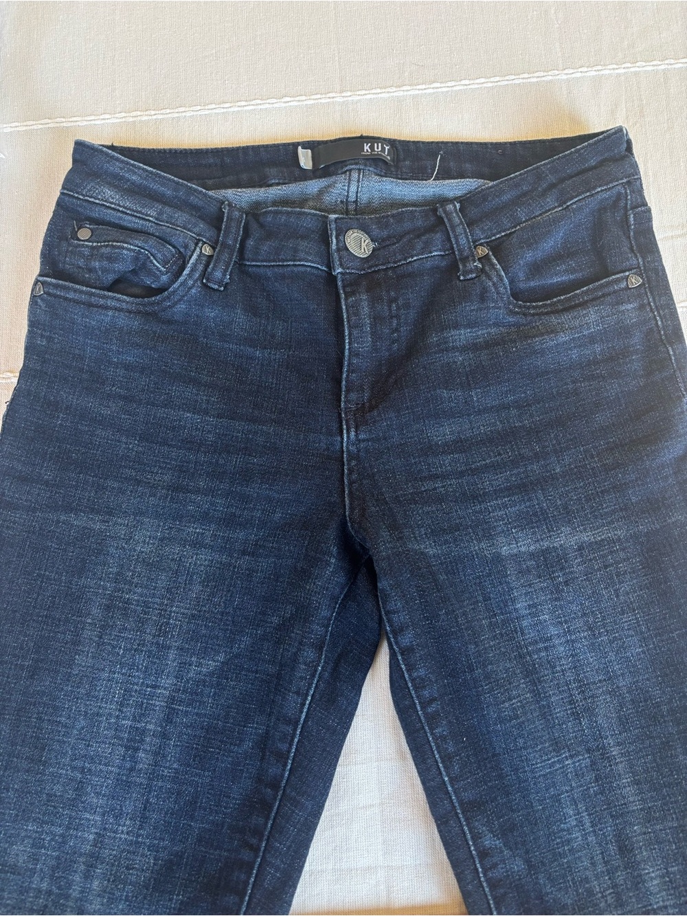 KUT from the Kloth Catherine Boyfriend Jeans - Size 4 - Picture 10 of 11